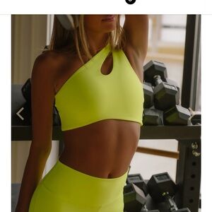 Black One-Shoulder Slay Bra